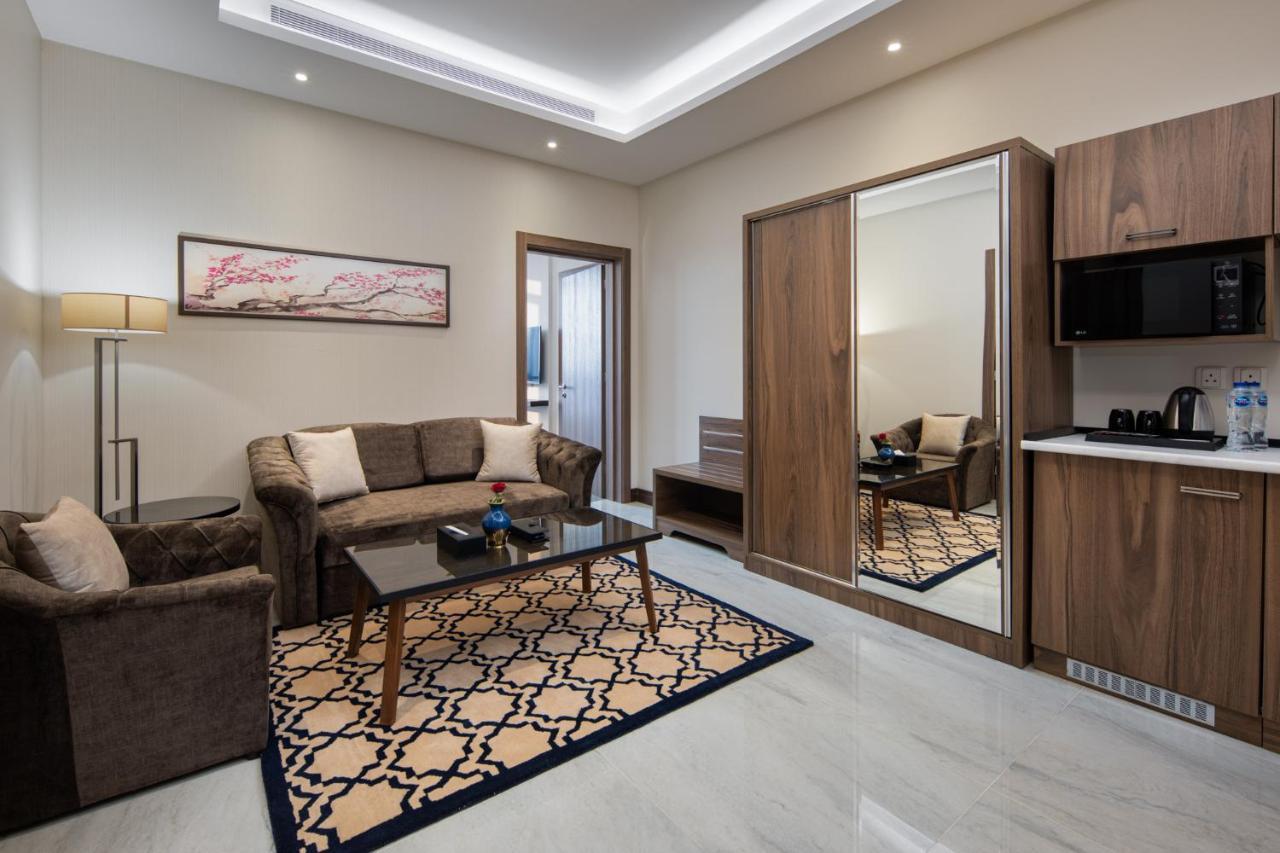 Gladiolus Hotel Jeddah Exterior photo