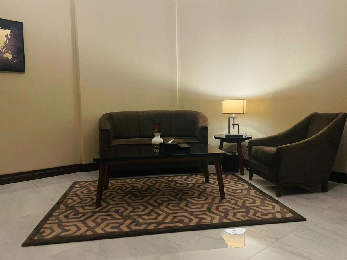 Gladiolus Hotel Jeddah Exterior photo
